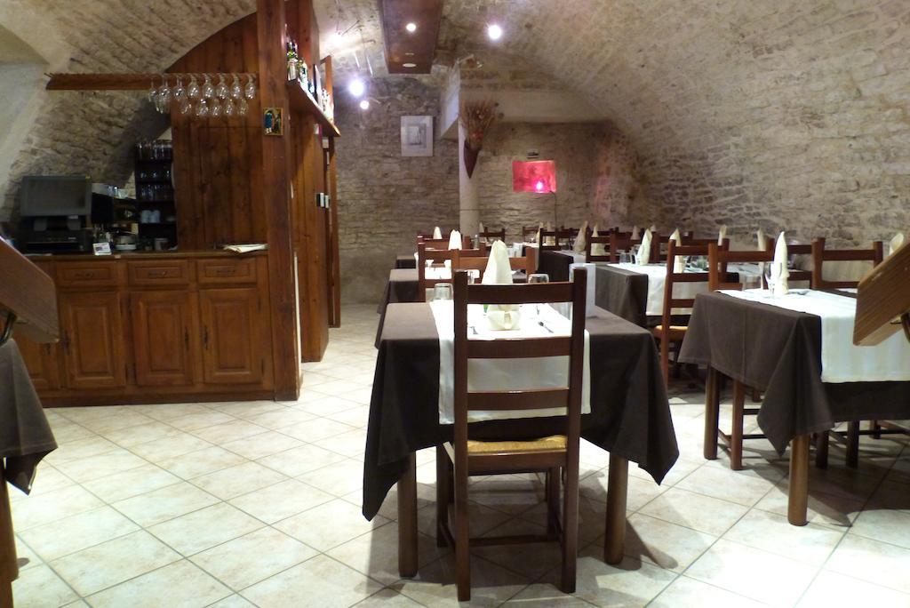 Hotel Du Donjon Champlitte-et-le-Prélot Esterno foto