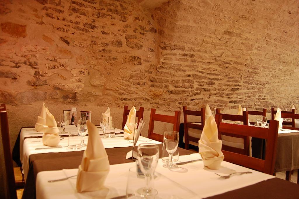 Hotel Du Donjon Champlitte-et-le-Prélot Esterno foto